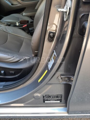 Hyundai Elantra-15