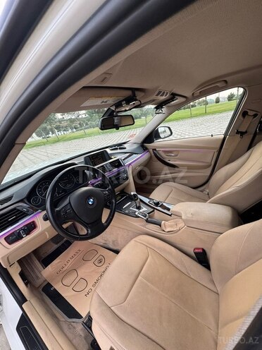 BMW 320-3