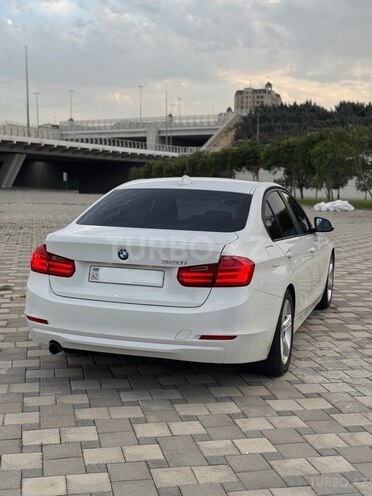 BMW 320-2