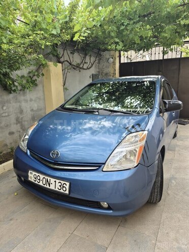 Toyota Prius-1