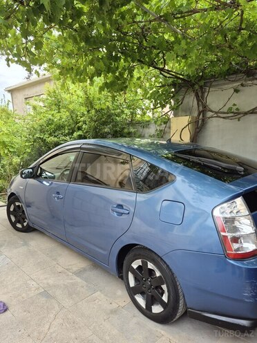 Toyota Prius-2