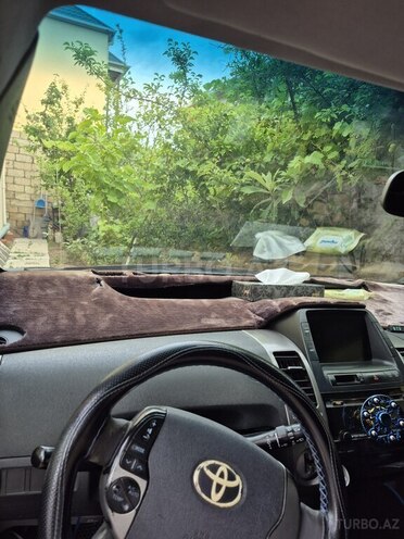 Toyota Prius-6
