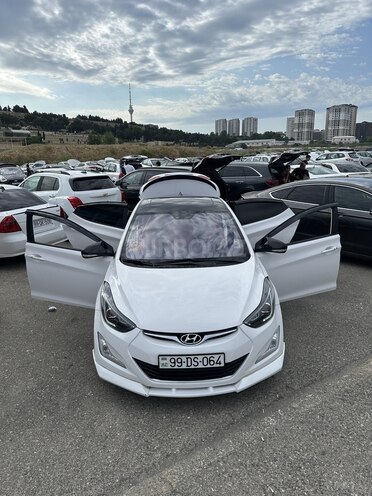 Hyundai Elantra-2