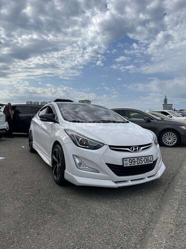 Hyundai Elantra-7
