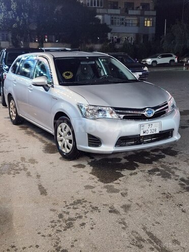 Toyota Corolla Fielder-1