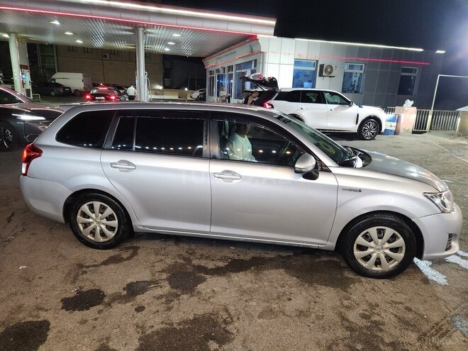 Toyota Corolla Fielder-9