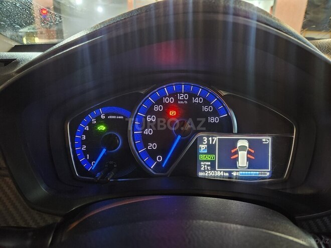 Toyota Corolla Fielder-8