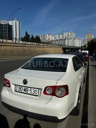 Volkswagen Jetta-4
