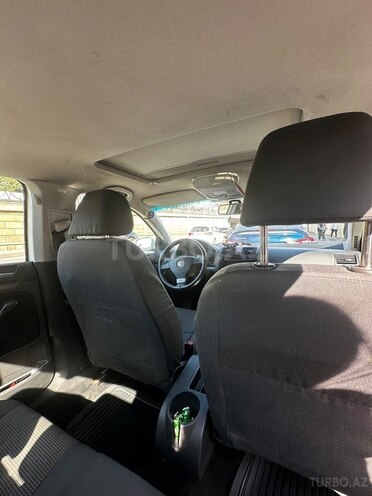 Volkswagen Jetta-7