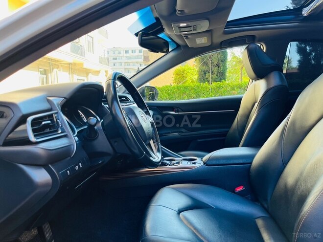 Toyota Camry-18