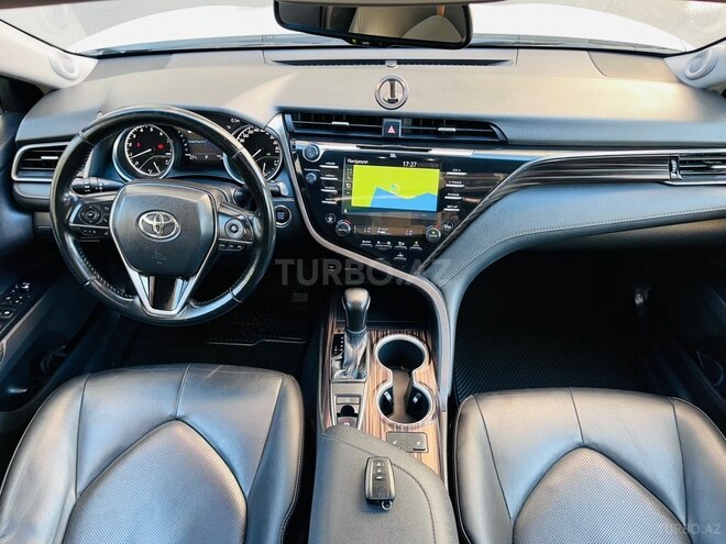 Toyota Camry-11