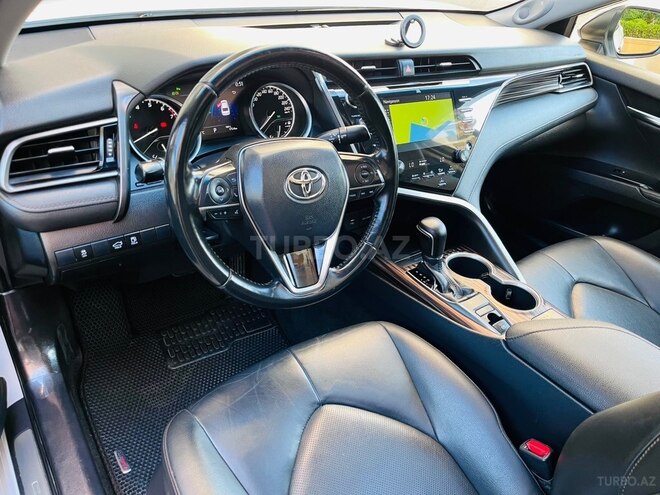 Toyota Camry-19