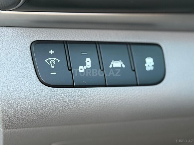 Hyundai Elantra-14