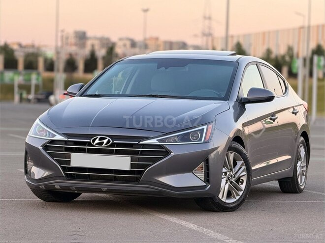 Hyundai Elantra-1
