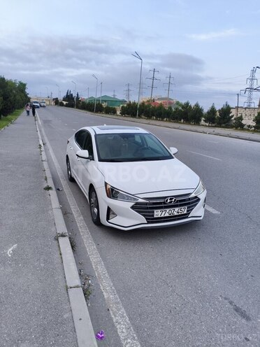 Hyundai Elantra-20