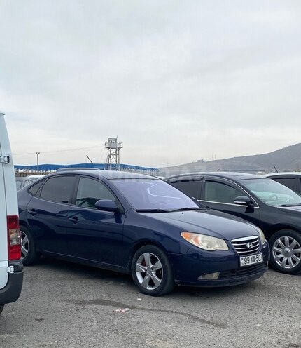 Hyundai Elantra-1