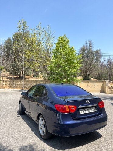 Hyundai Elantra-4
