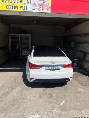 Hyundai Sonata-4