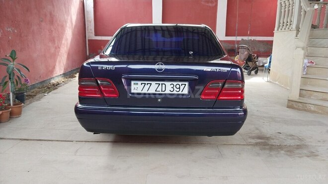 Mercedes E 200-7