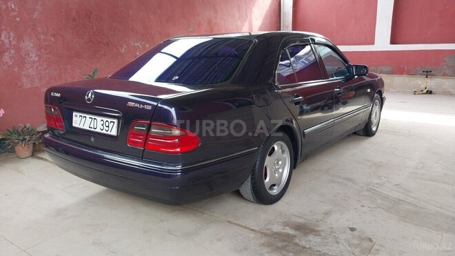 Mercedes E 200-8