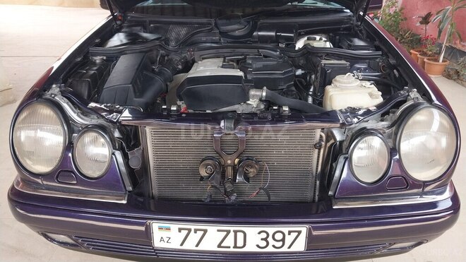 Mercedes E 200-5