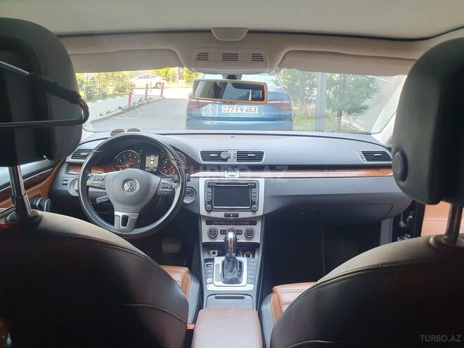 Volkswagen Passat CC-8