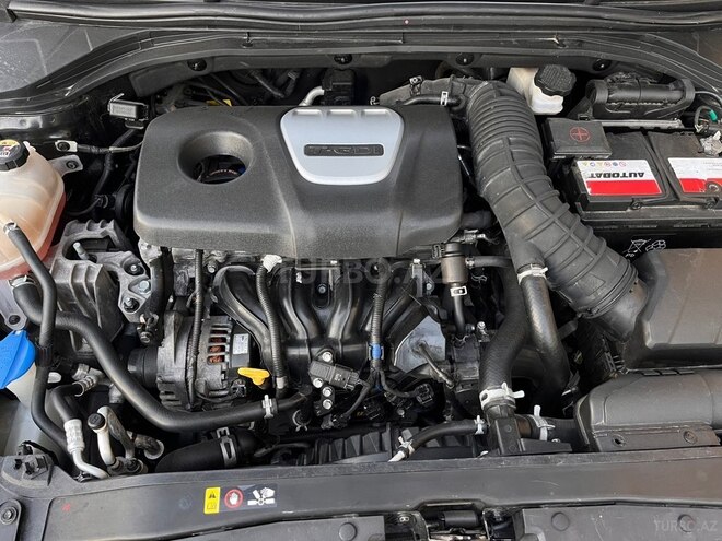Hyundai Elantra-5