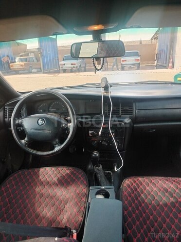 Opel Vectra-3