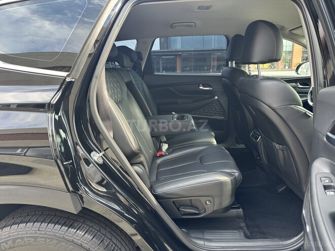 Hyundai Santa Fe-13