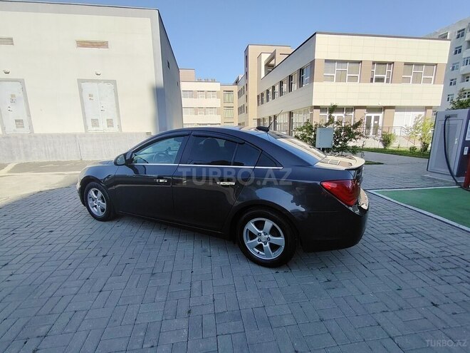 Chevrolet Cruze-6