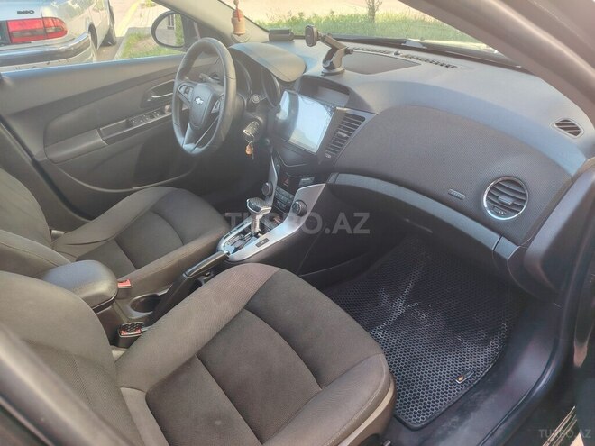 Chevrolet Cruze-14