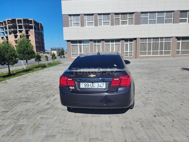 Chevrolet Cruze-10
