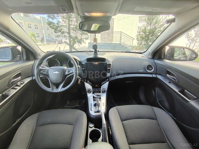 Chevrolet Cruze-17