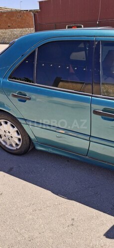 Mercedes C 200-7