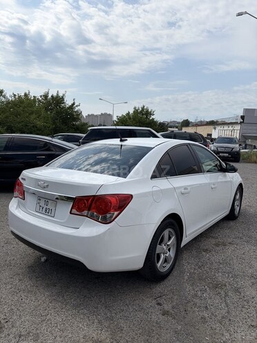Chevrolet Cruze-6