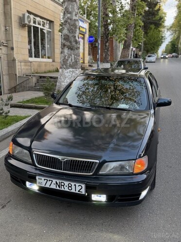 Nissan Maxima-1