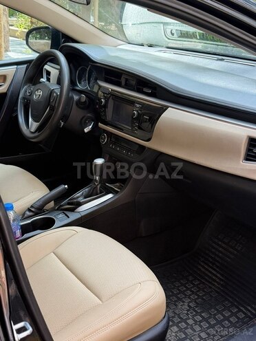 Toyota Corolla-12
