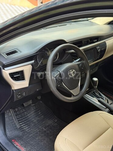 Toyota Corolla-10