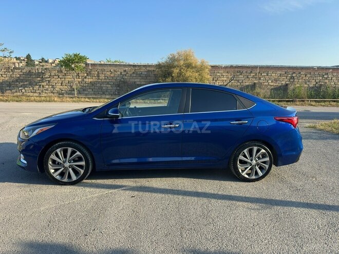 Hyundai Accent-3