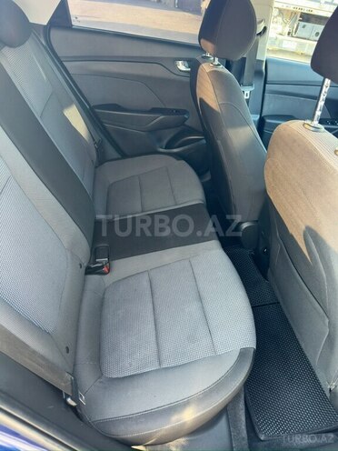 Hyundai Accent-10