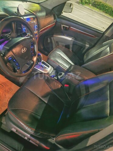 Hyundai Santa Fe-12