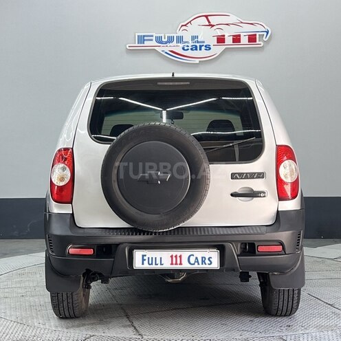 Chevrolet Niva-6