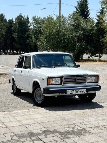 LADA (VAZ) 2107-15