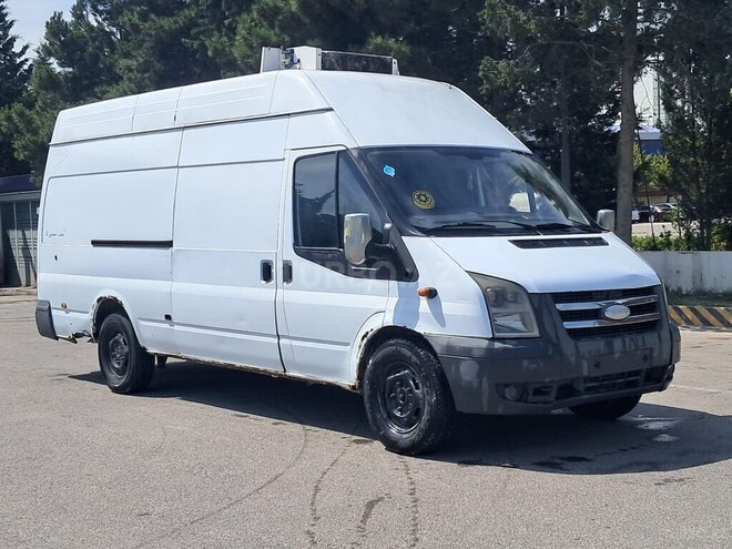 Ford Transit-3