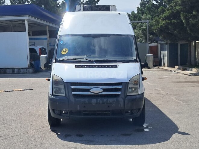 Ford Transit-1