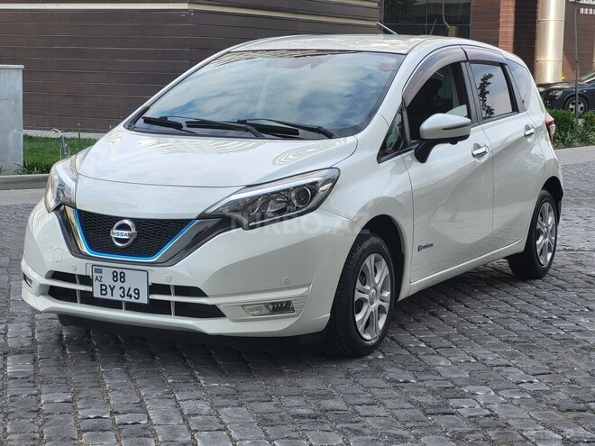 Nissan Note-7