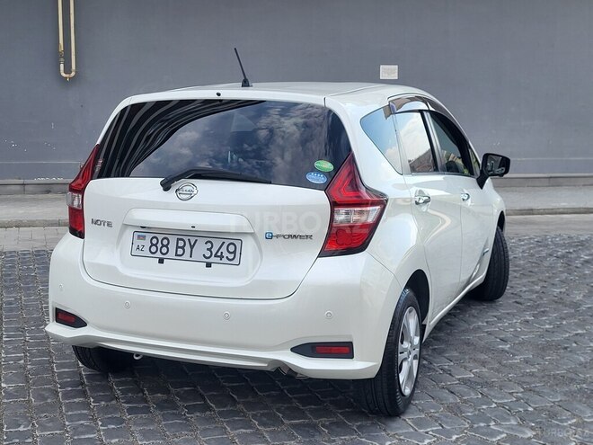 Nissan Note-8