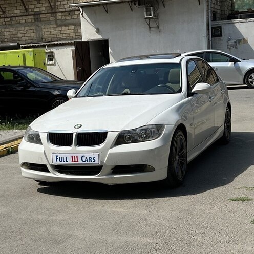 BMW 335-1