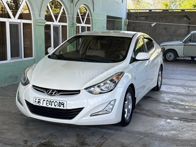 Hyundai Elantra-2