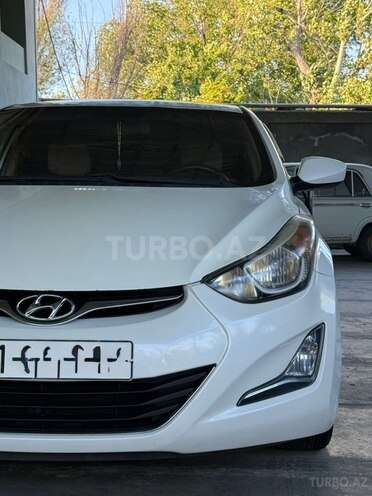Hyundai Elantra-5